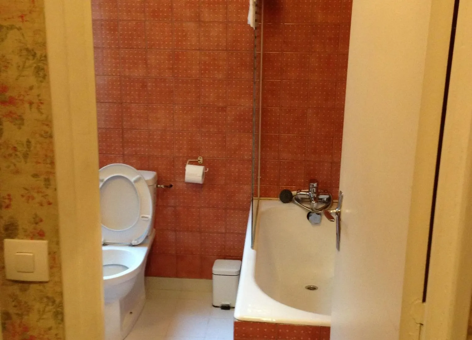 Agora Hotel 2*
