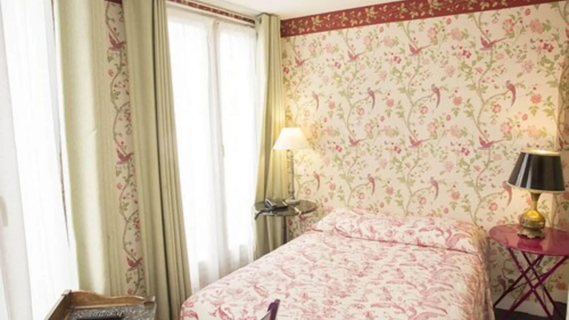 Agora Otel 2*