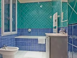 Agora Otel 2*