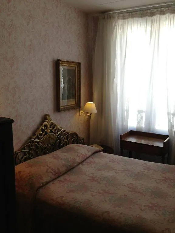 Otel Agora 2*